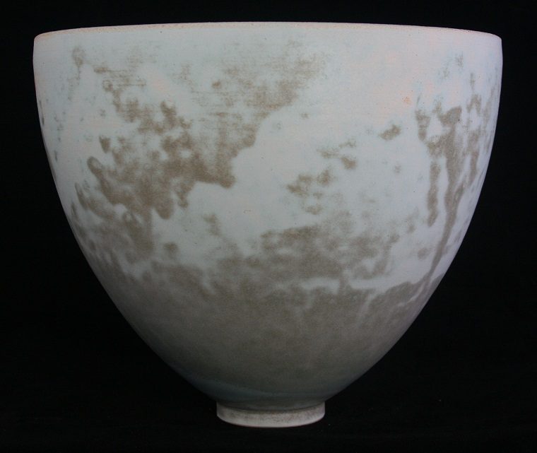 Clouded sky blue glaze on stoneware clay d: 290mm h: 280mm